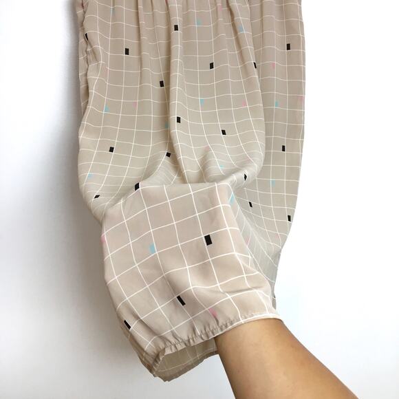 Vintage 80’s geometric semi sheer chiffon skirt Small - Picture 2 of 6